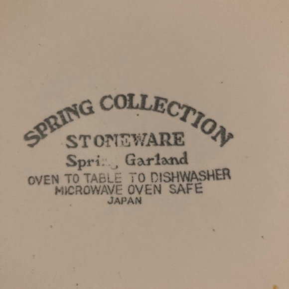 Mid Century Spring Collection Stoneware Spring Garland Dishes - Picture 8 of 9